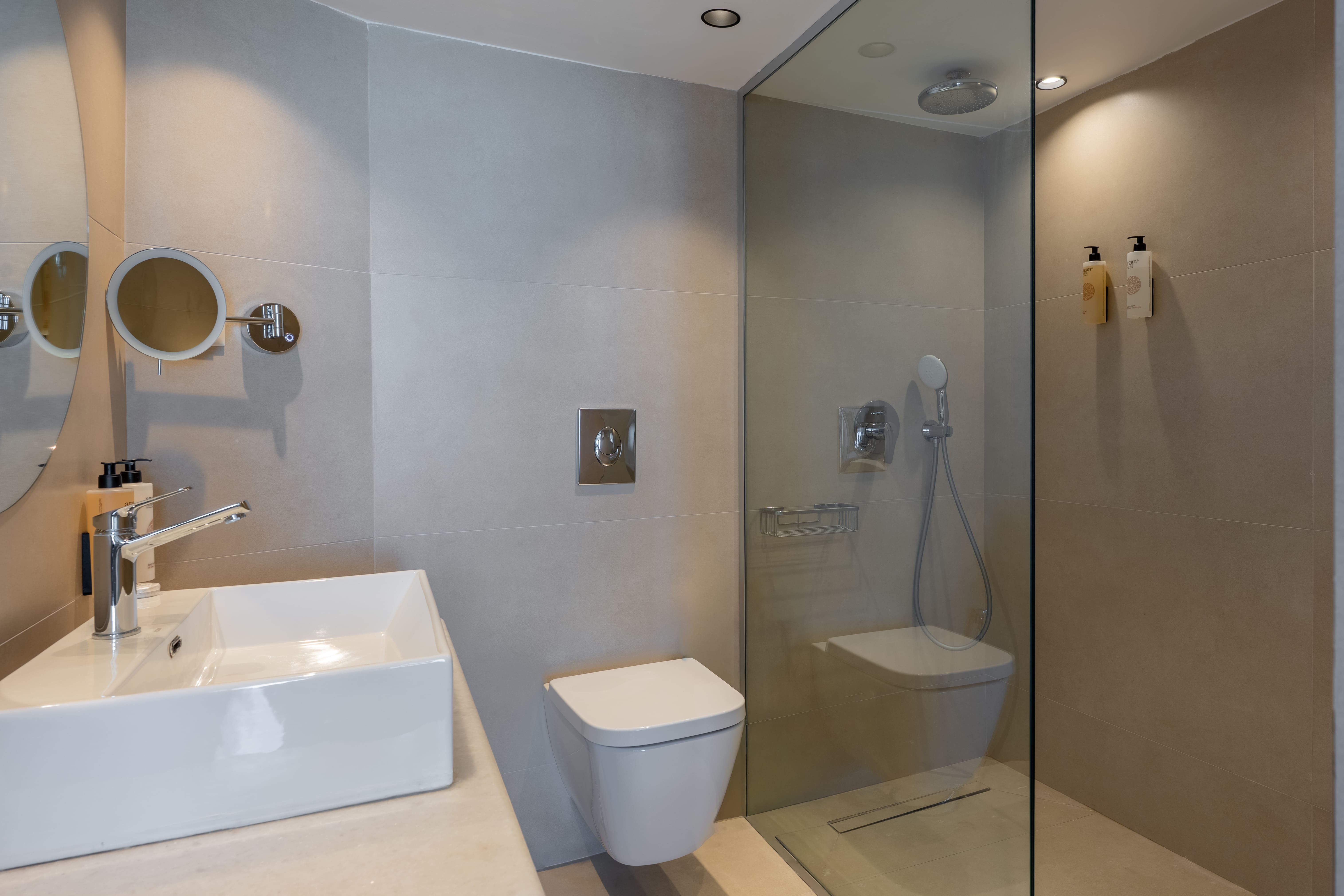 Room Private Pool - Bee Digital - 4.jpg