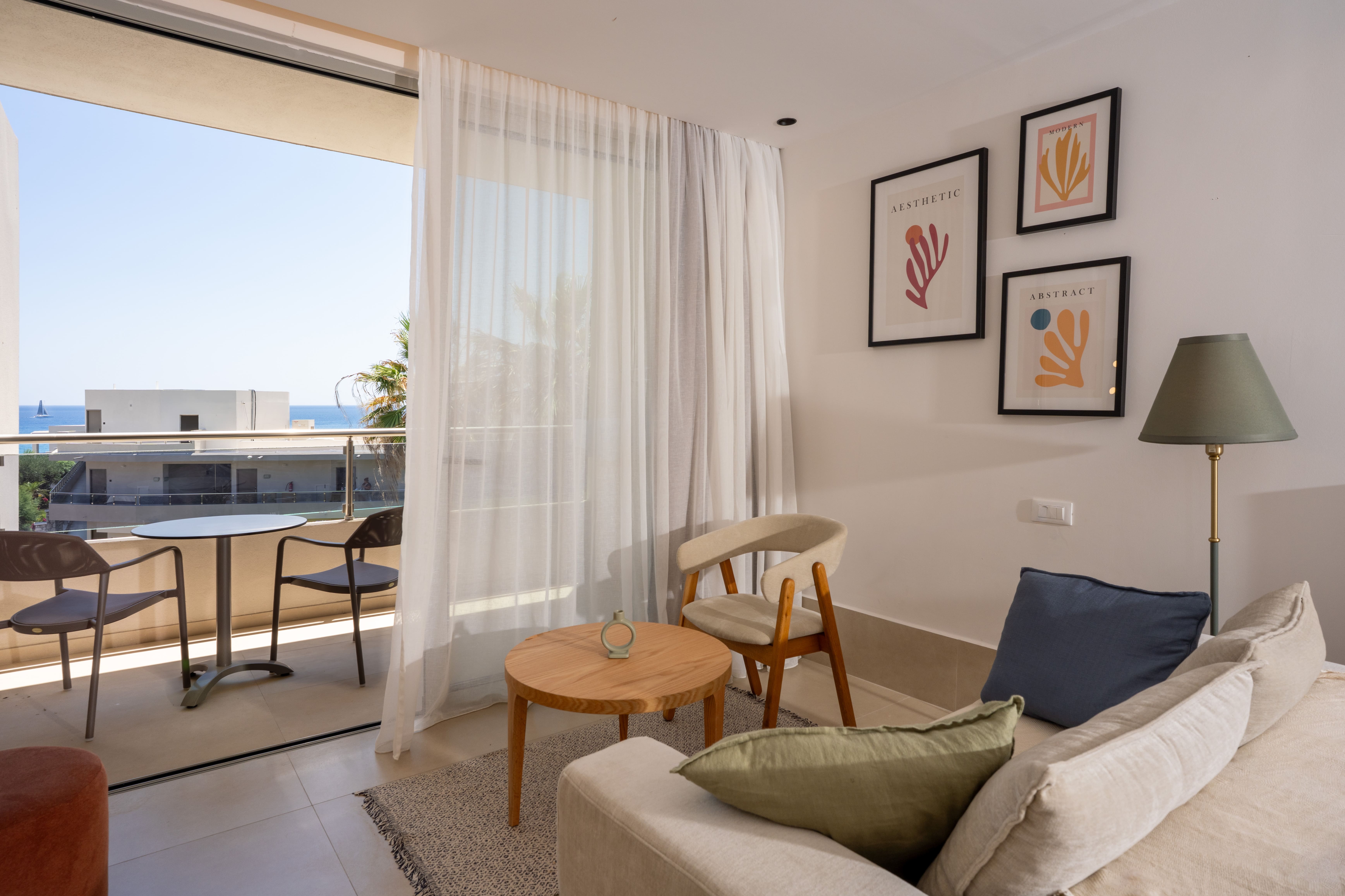 Room 339 Lifestyle JS  - Bee Digital - 6.jpg