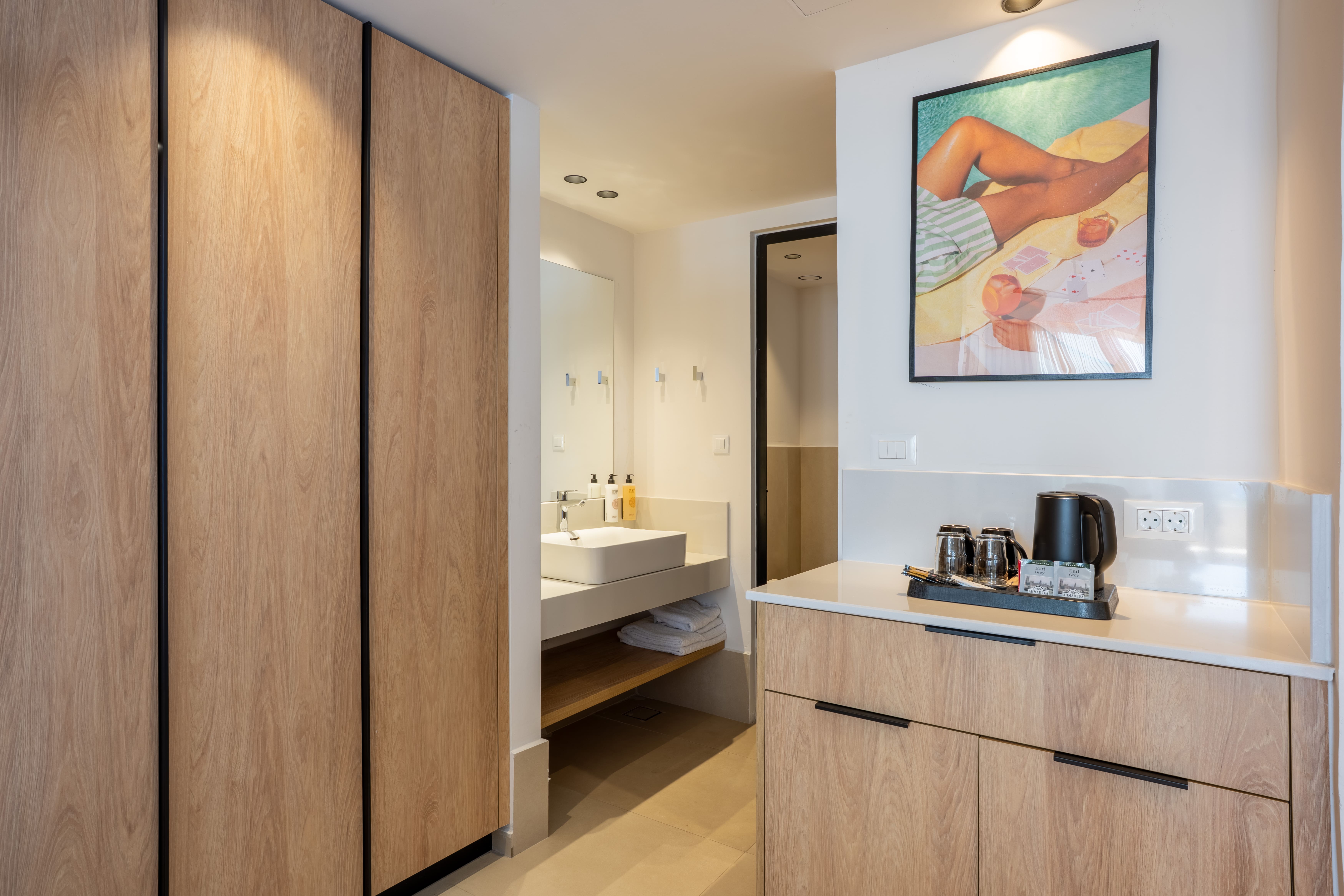 Room 339 Lifestyle JS  - Bee Digital - 3.jpg