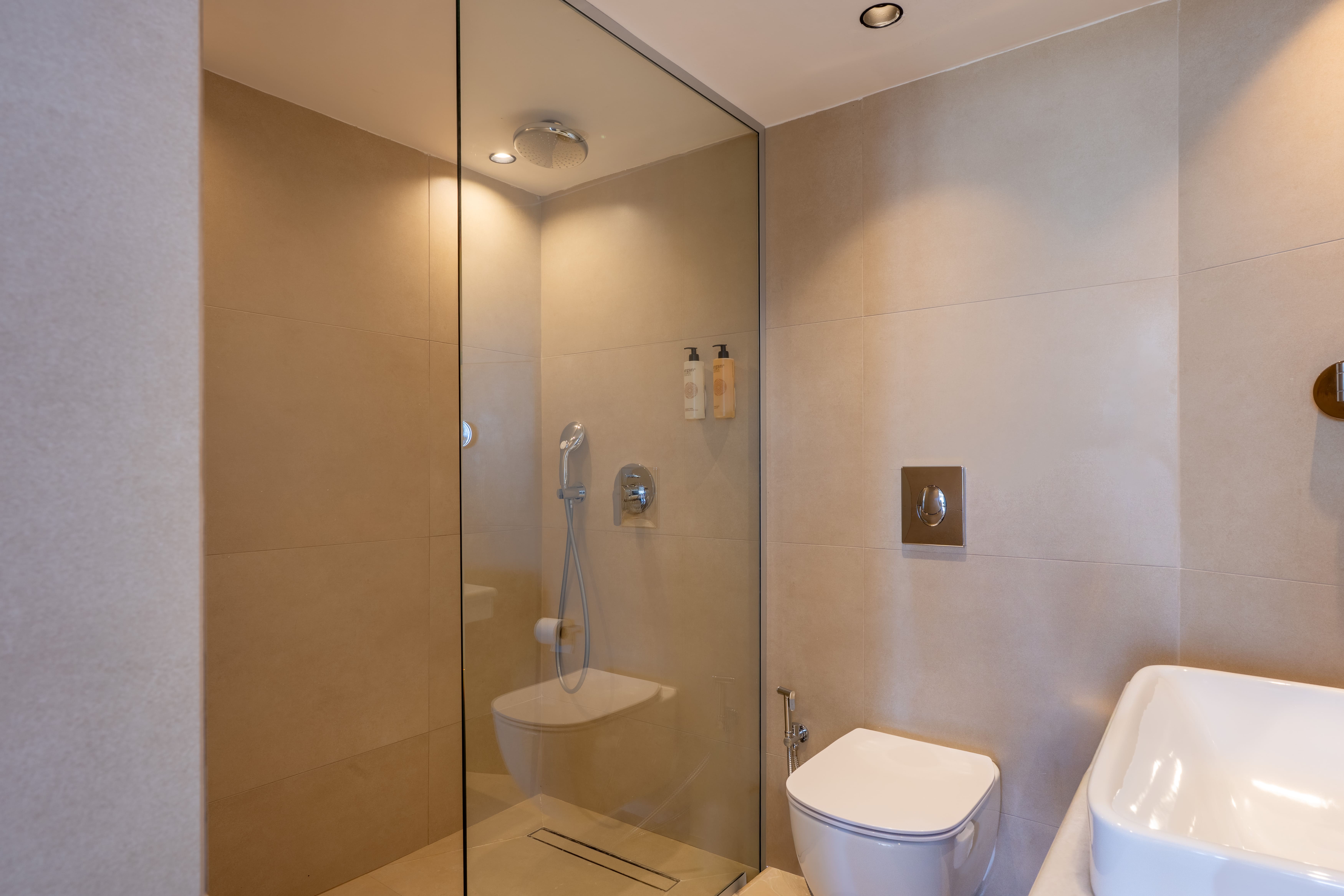 Room 153 Swim Up Sea View - Bee Digital - 2.jpg