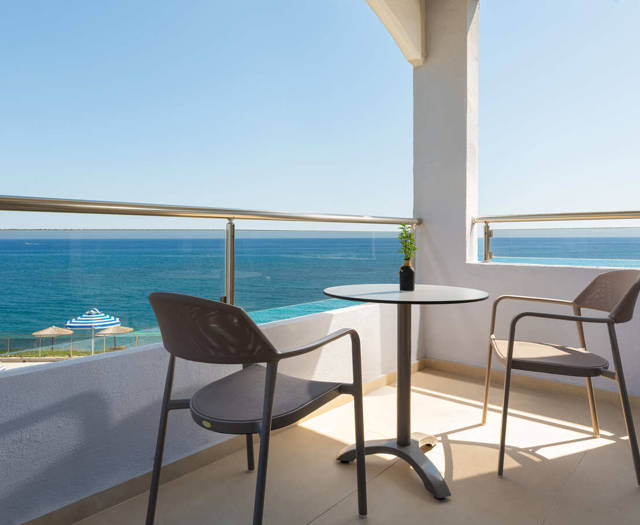 PRL Premium Deluxe Front Sea View 4 18